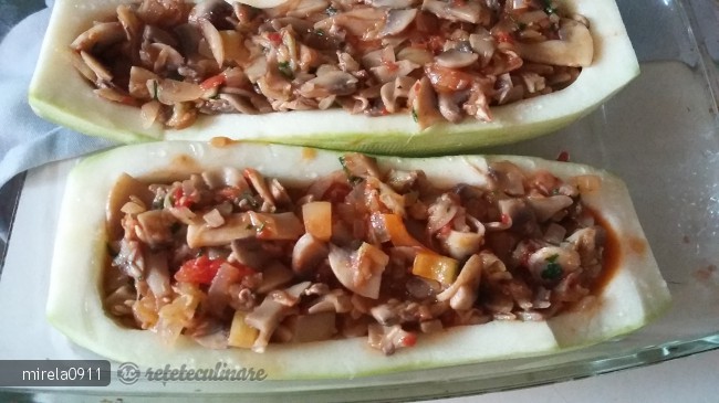 Dovleac Umplut cu Legume