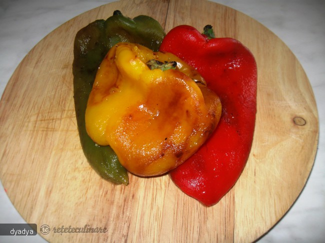 Salata de vinete cu ardei copti
