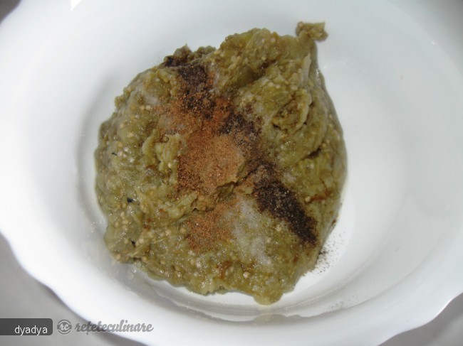 Salata de vinete cu ardei copti