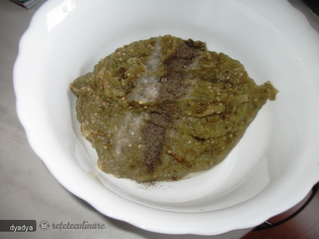 Salata de vinete cu ardei copti
