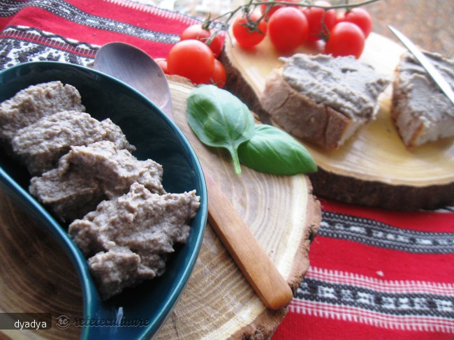 Pateu de ciuperci