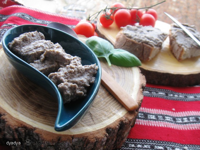 Pateu de ciuperci