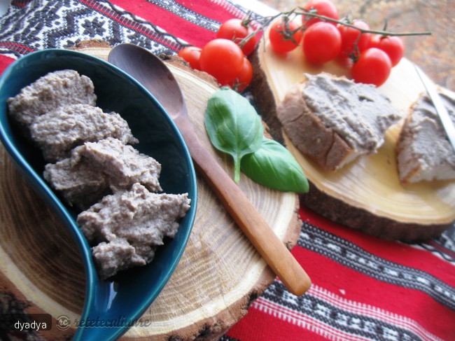 Pateu de ciuperci