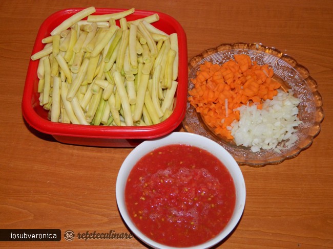 Mancare de Fasole Pastai cu Rosii
