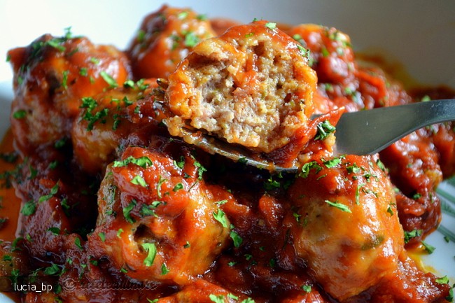 Polpette Alla Pizzaiola - Chiftelute Fierte in Sos de Rosii