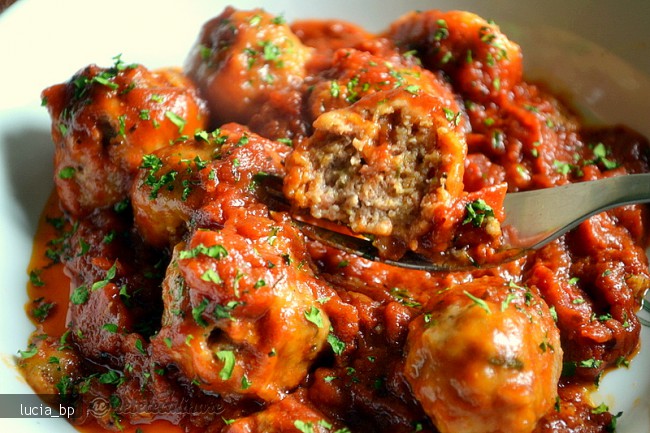 Polpette Alla Pizzaiola - Chiftelute Fierte in Sos de Rosii