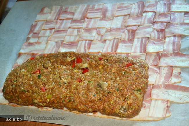 Rulada Festiva de Carne, la Cuptor