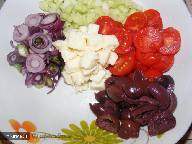 Salata Mediteraneana
