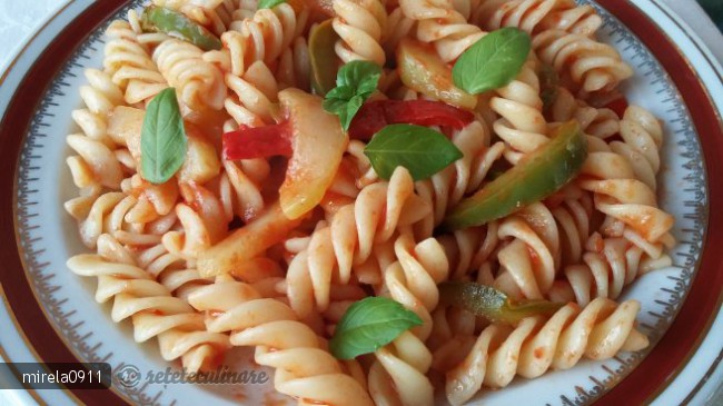 Fusilli cu Legume si Chilli