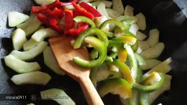 Fusilli cu Legume si Chilli