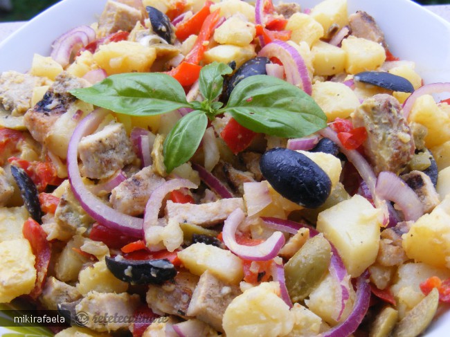 Salata de Cartofi (cu Resturi de Friptura)