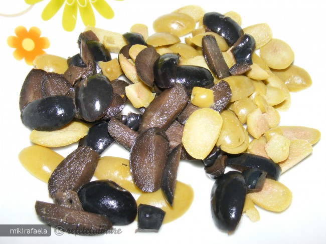 Salata de Cartofi (cu Resturi de Friptura)
