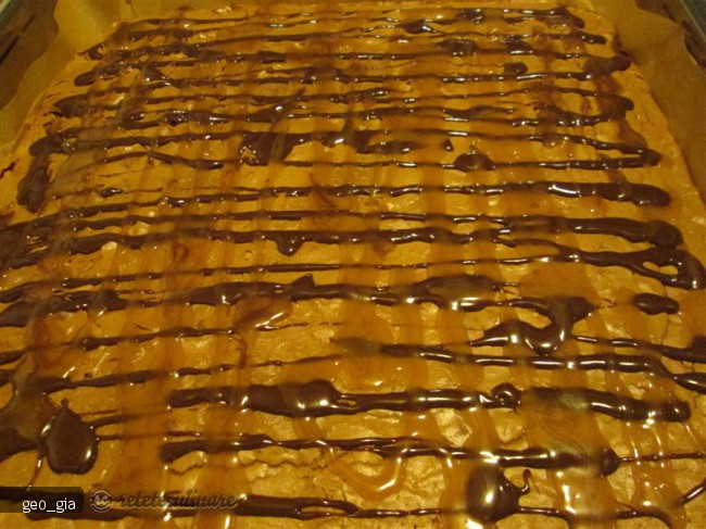 Brownie cu Mascarpone si Caramel