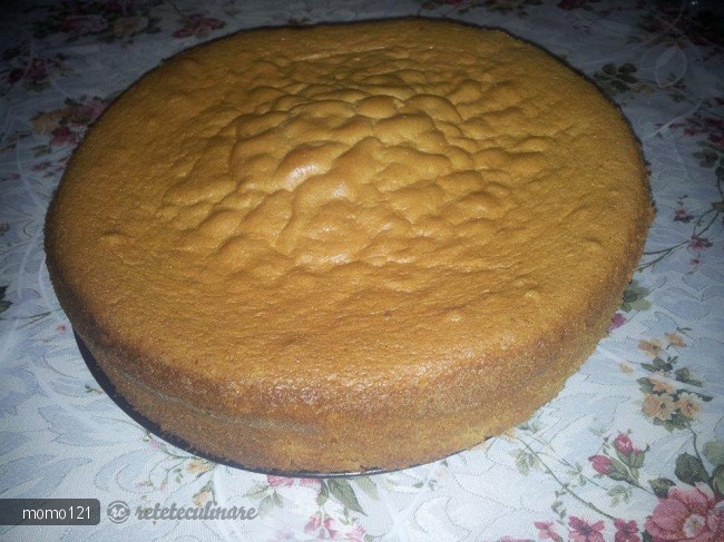 Tort Fluture cu Crema de Sampanie si Fructe de Padure