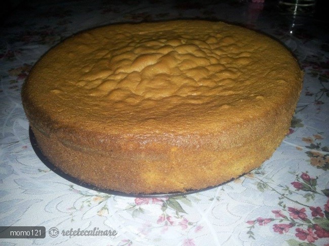 Tort Fluture cu Crema de Sampanie si Fructe de Padure