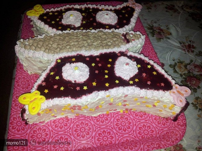Tort Fluture cu Crema de Sampanie si Fructe de Padure