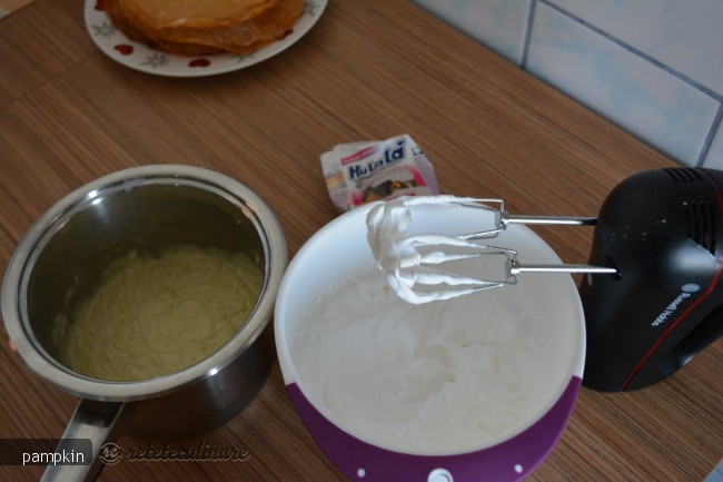 Tortulet din Foi de Placinta cu Crema de Fistic