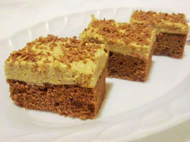 Prajitura din albusuri cu ciocolata si crema de branza cu ness