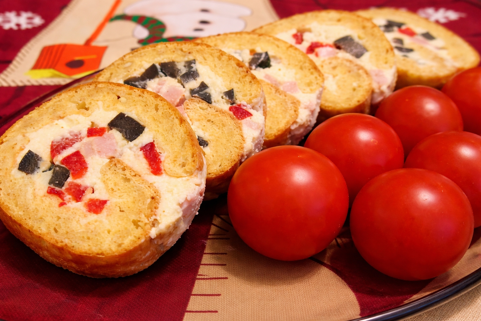 Rulada aperitiv cu crema de branza