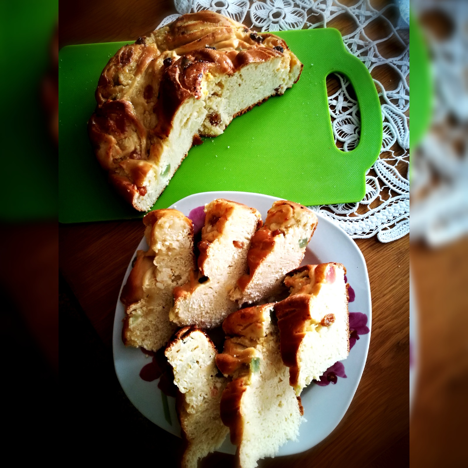 Colac cu urda, stafide si rahat
