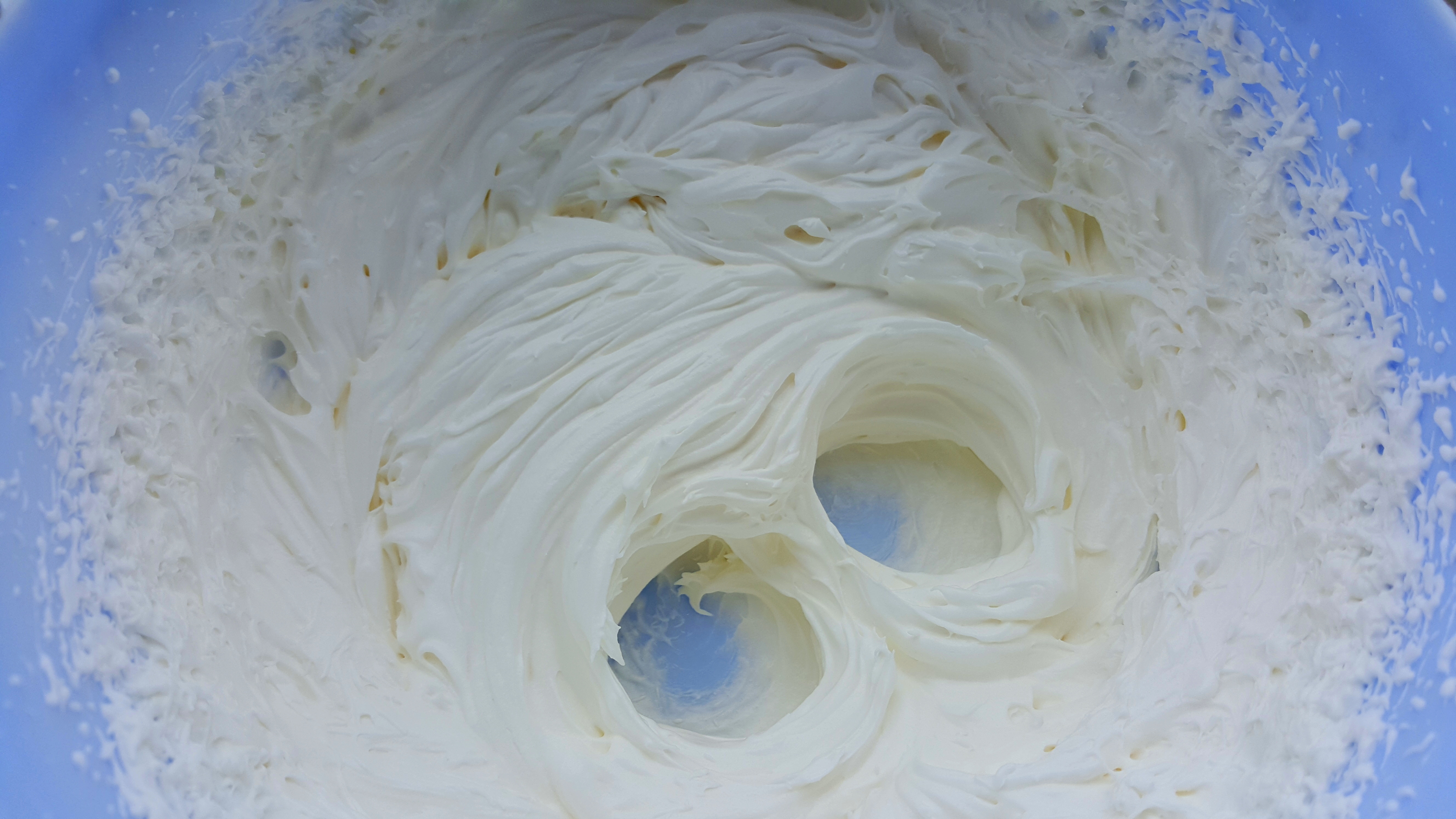 Minitarte cu ganache de ciocolata alba