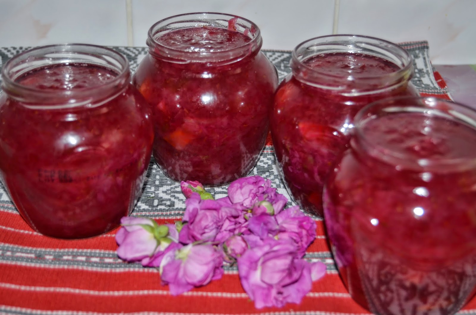 Dulceata de trandafiri