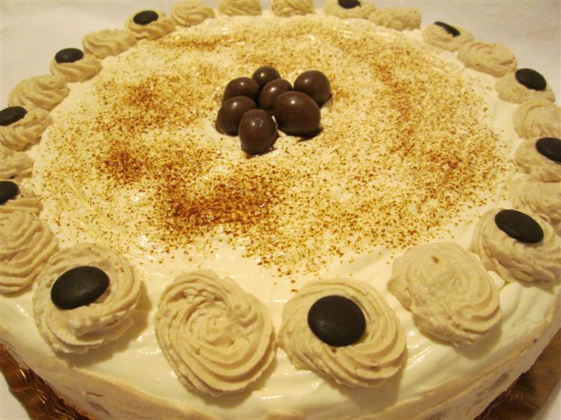 Tort cu crema de ness si iaurt