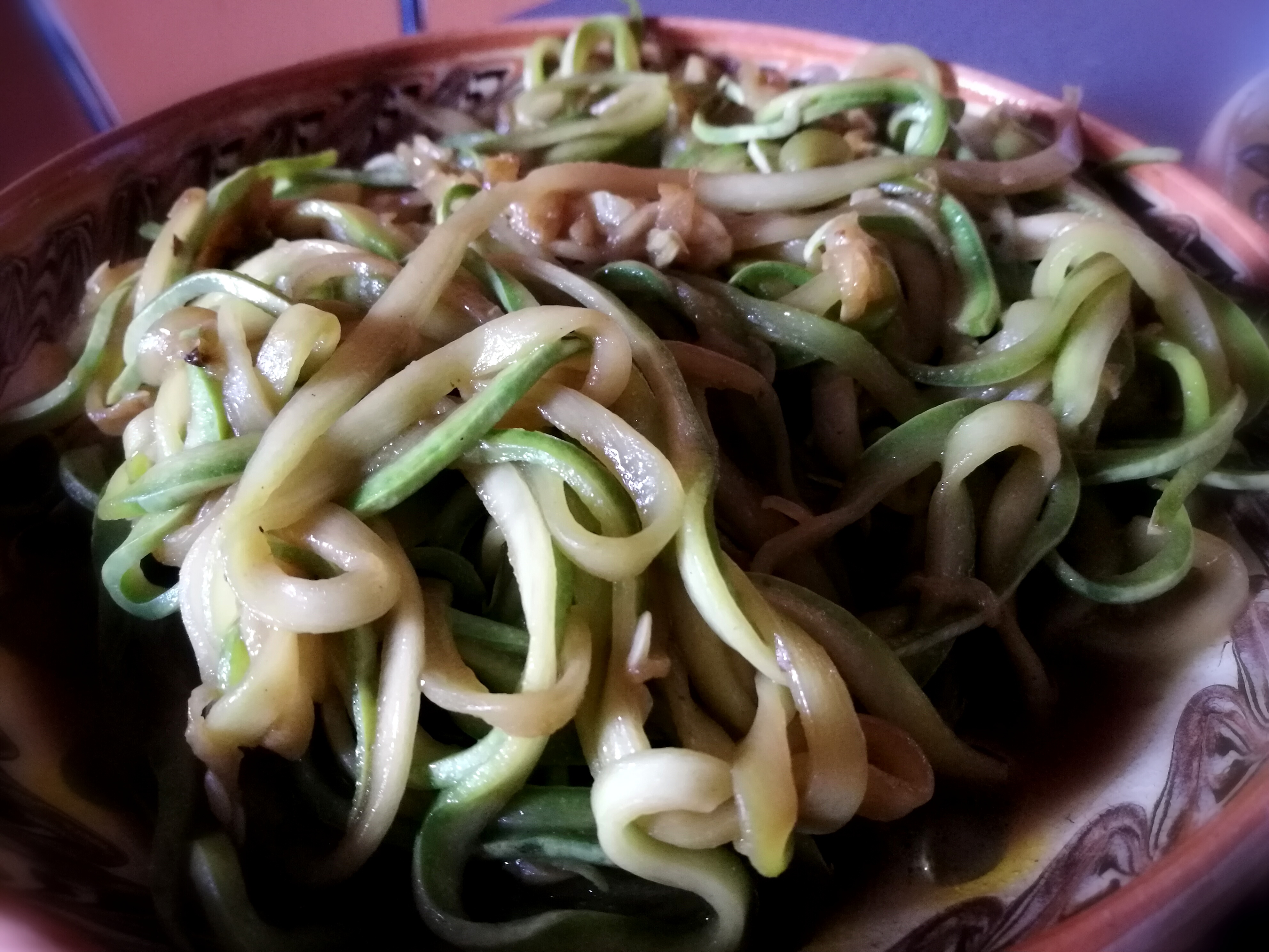 Mancare de piept de pui cu legume la wok