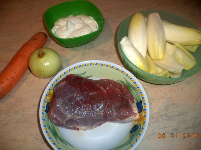Vitel la gratar cu andive