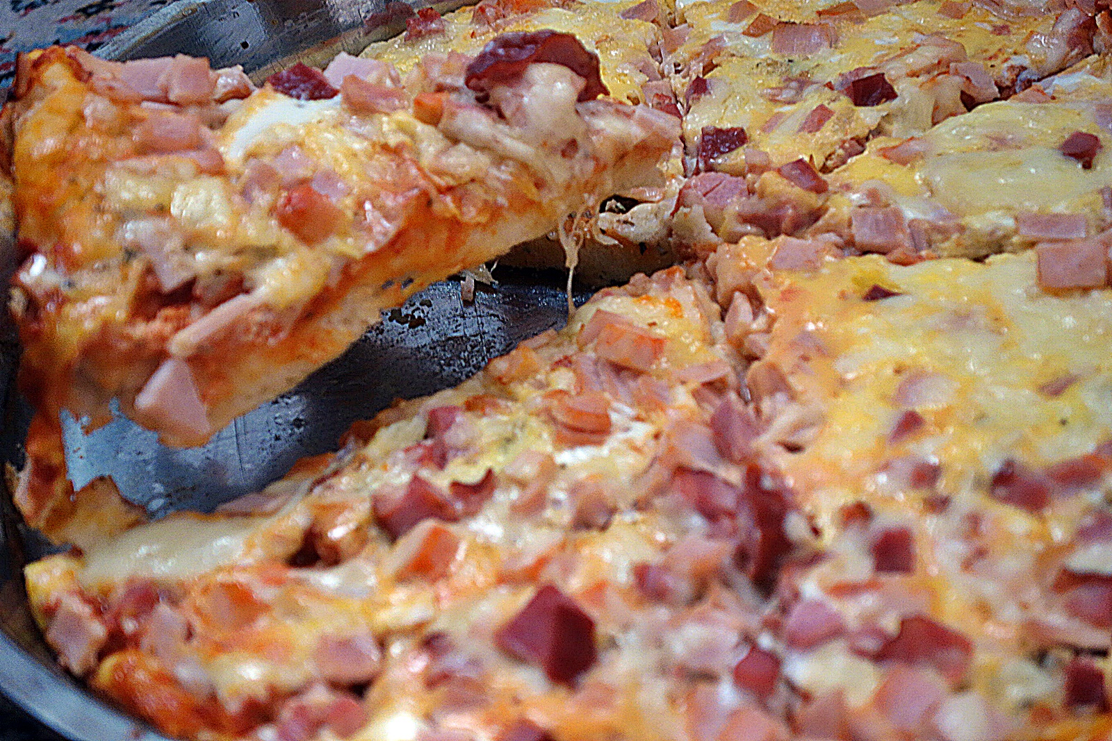 Pizza cu cascaval