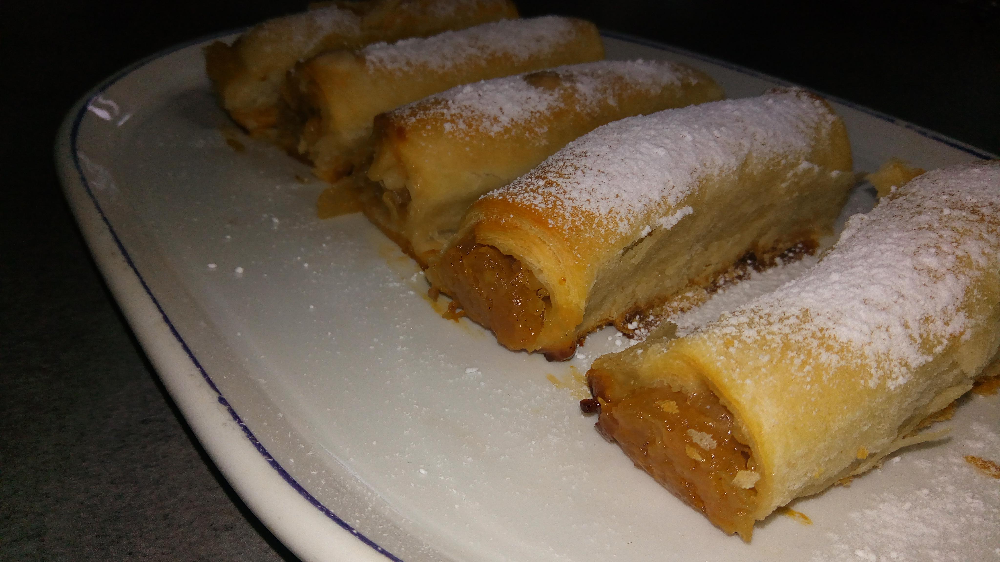 Strudel cu mere din aluat de casa