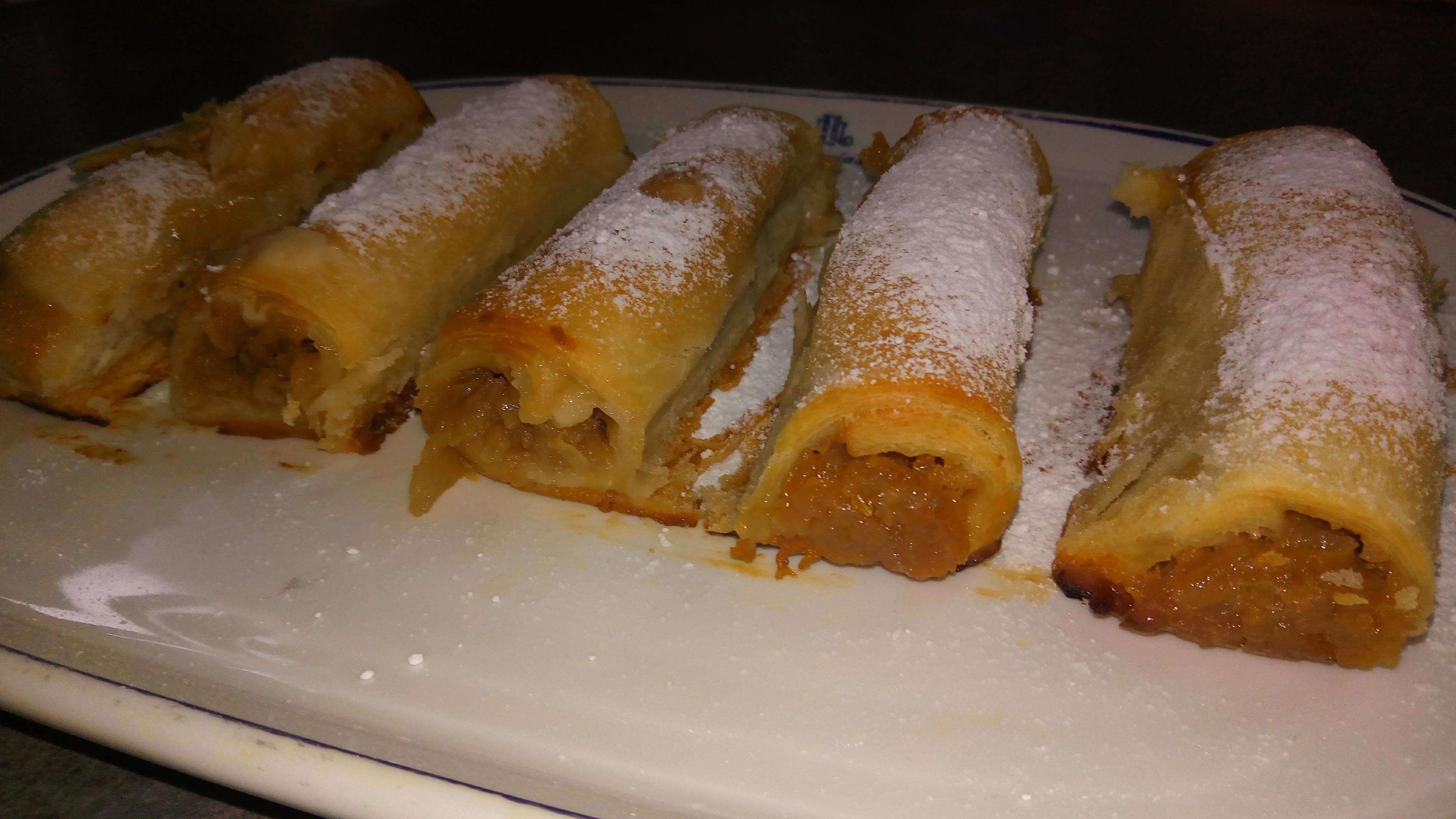 Strudel cu mere din aluat de casa