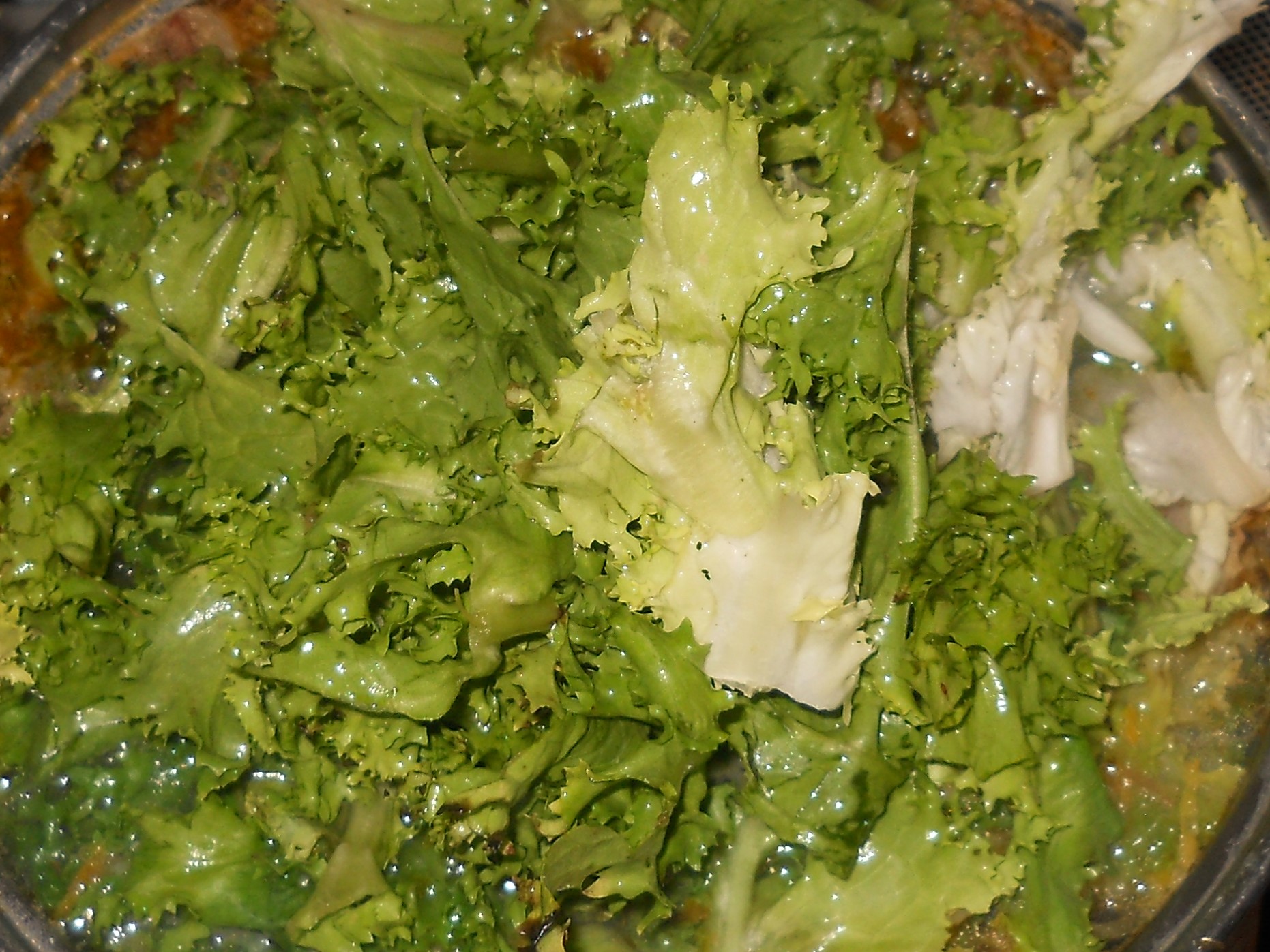 Ciorba de salata verde cu afumatura