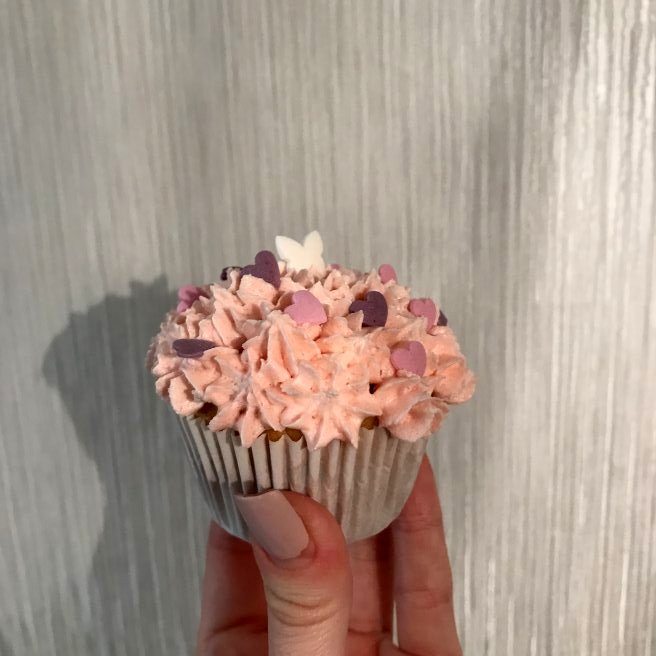 Cupcakes decorate cu buttercream