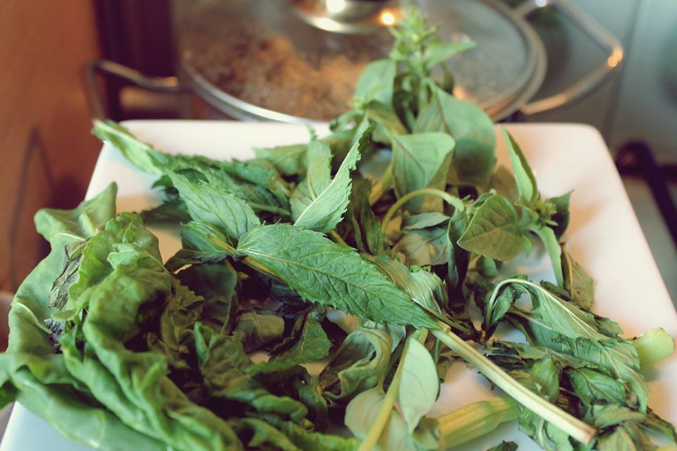 Salata de capsuni, creveti si sparanghel