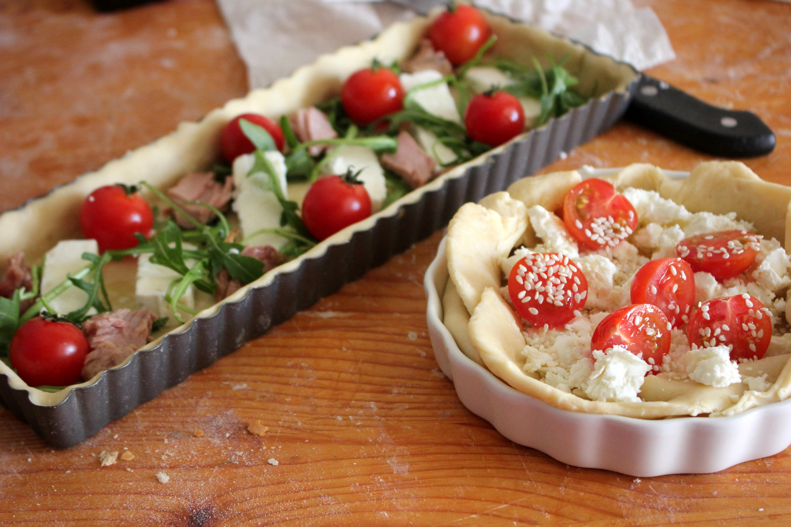 Tarta aperitiv cu rosii, feta si rucola