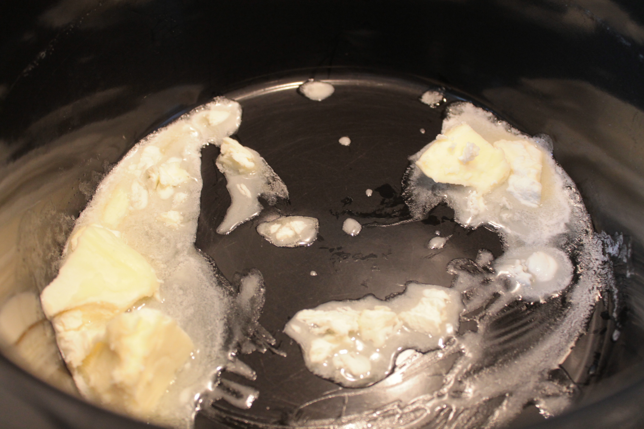 Cartofi si mere gratinate la slow cooker Crock Pot