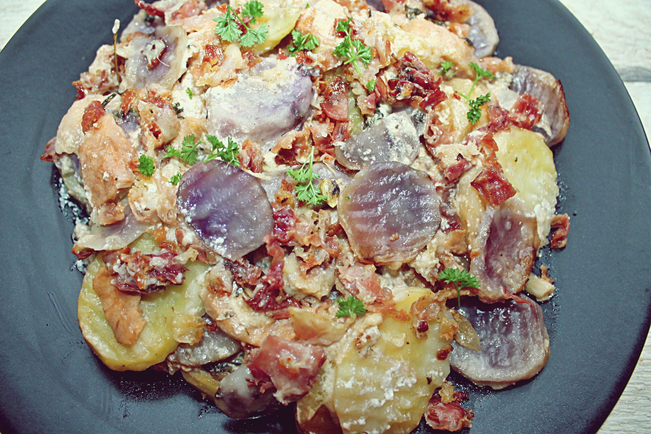 Cartofi si mere gratinate la slow cooker Crock Pot