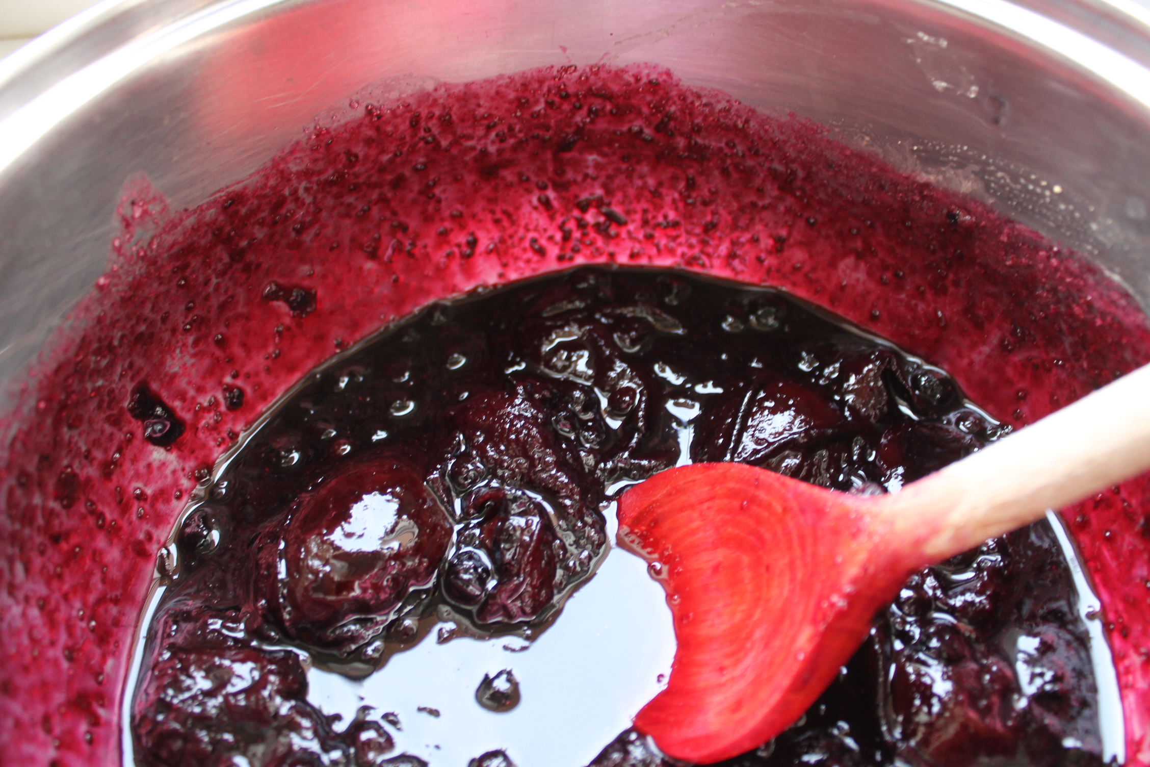 Crumble cu prune si afine la slow cooker Crock Pot