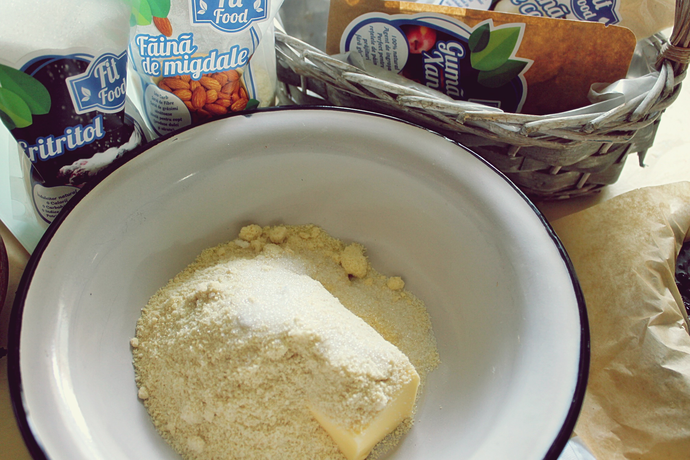 Crumble cu prune si afine la slow cooker Crock Pot