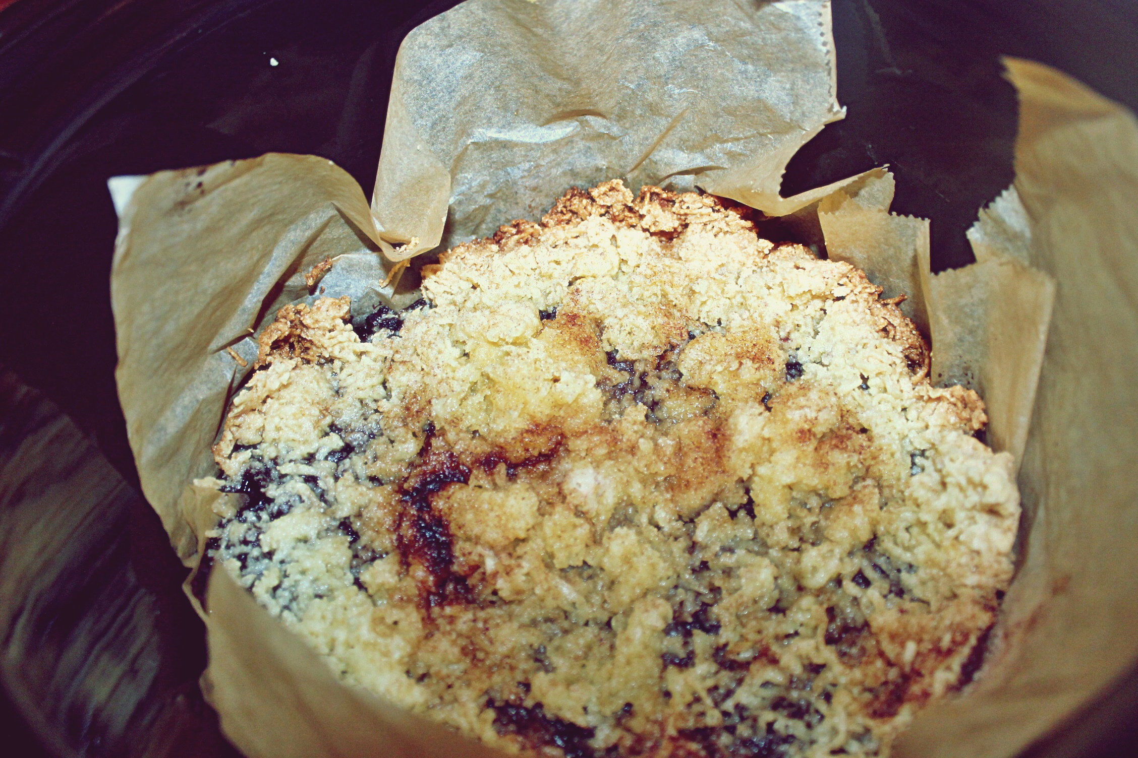 Crumble cu prune si afine la slow cooker Crock Pot