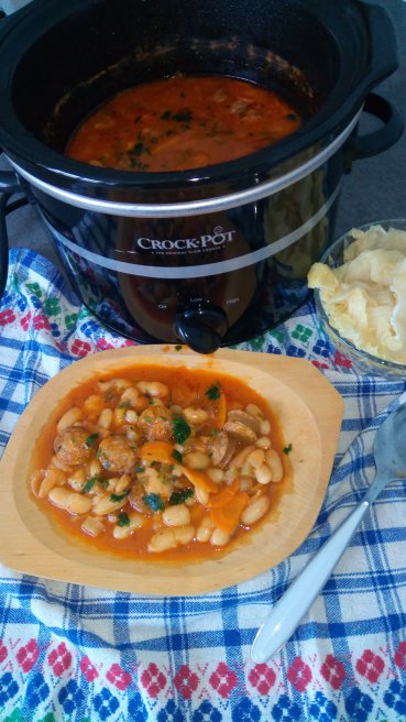 Fasole cu carnati afumati la slow cooker Crock Pot