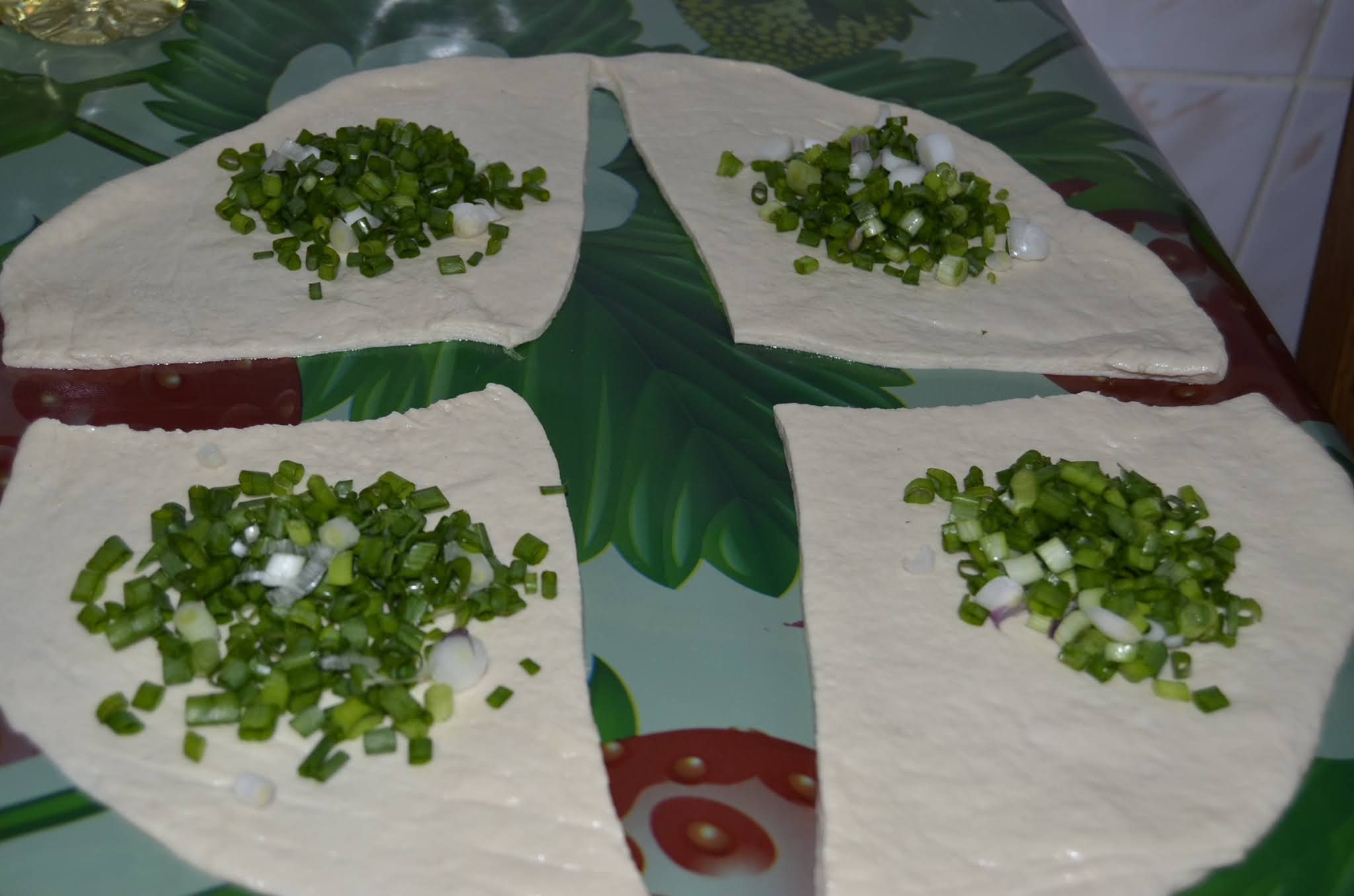 Turte cu ceapa verde, reteta de post - reteta simpla si rapida