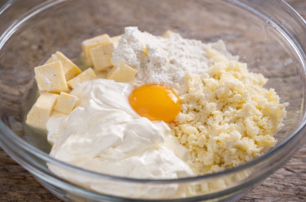 Saratele fragede cu cascaval - crocante la exterior si fragede in interior