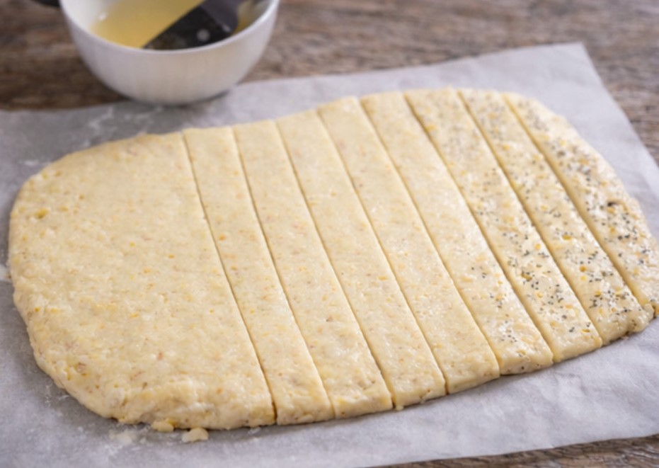 Saratele fragede cu cascaval - crocante la exterior si fragede in interior