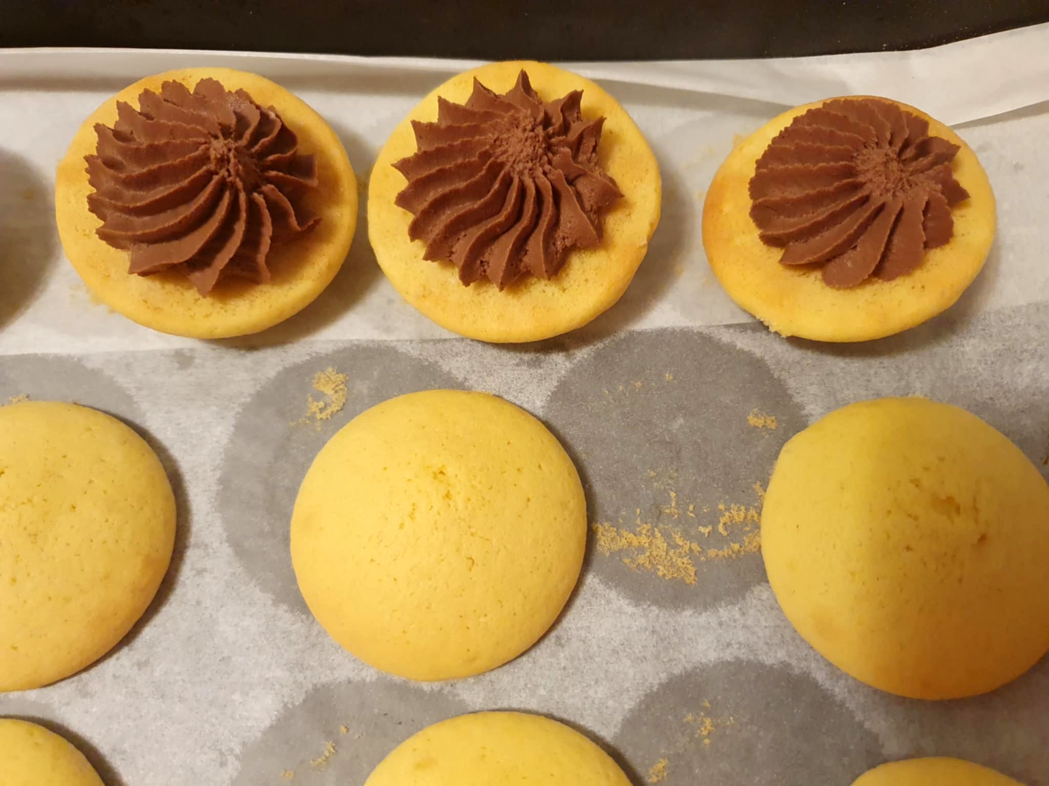Paleuri cu crema de ciocolata - Fragede si delicioase