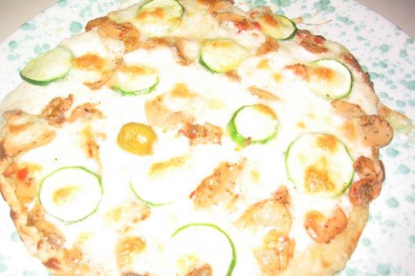 Pizza cu Dovlecei si Ciuperci (Bianca)