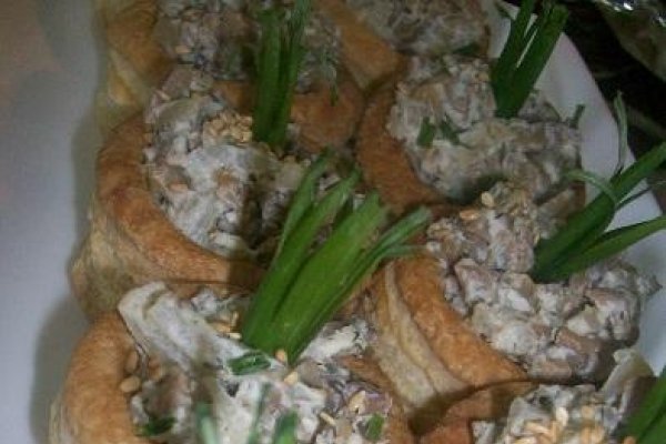 Aperitive - Bouchees cu Ciuperci (Vol-au-Vent)