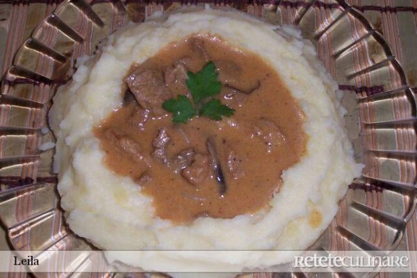 Sote de porc a la Stroganof