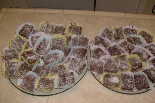 Prajitura cu Nuca de Cocos si Crema de Ciocolata